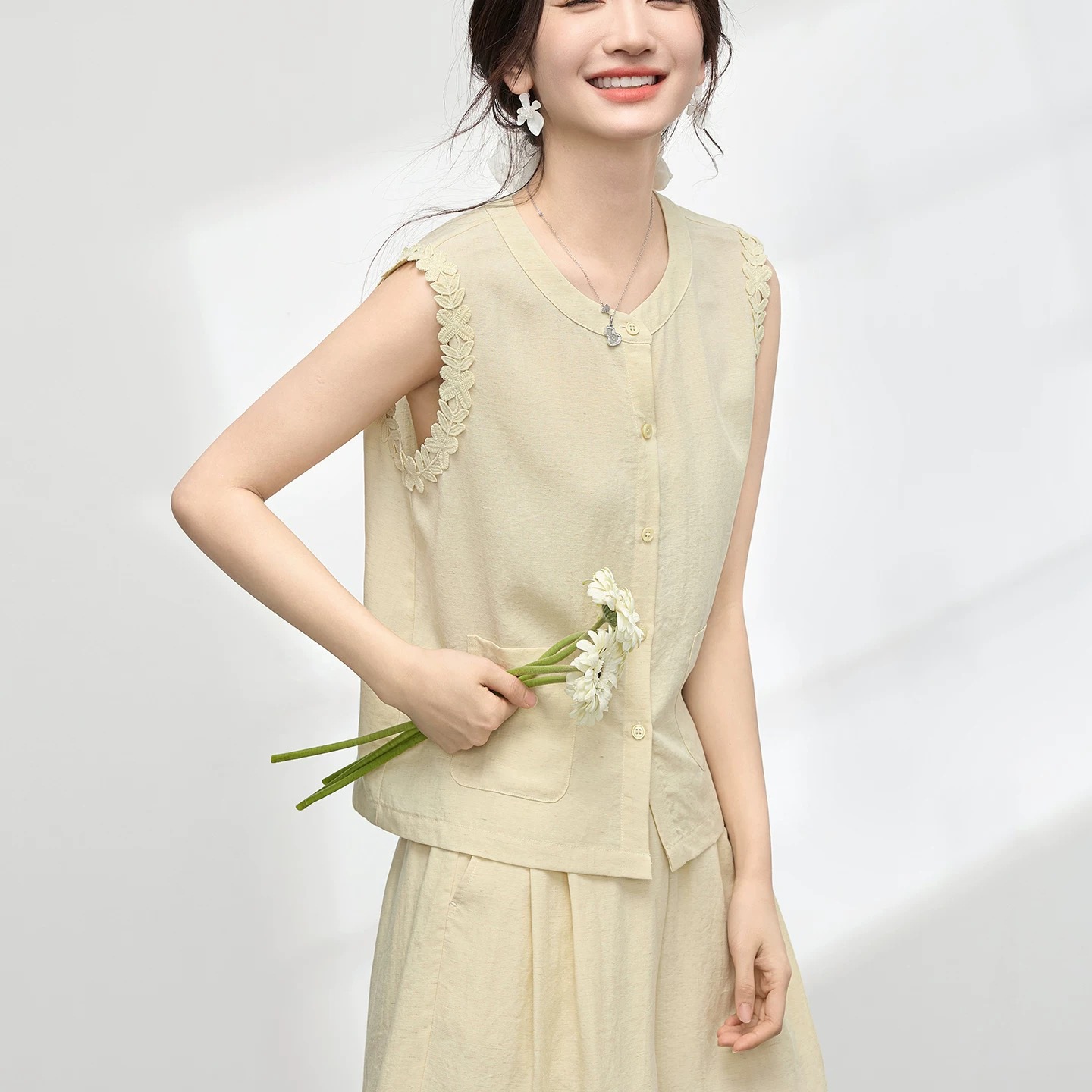Women's Yellow Sleeveless Suit - Elastic Lace Trim recension och pris