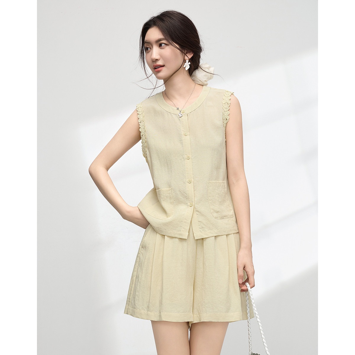 Women's Yellow Sleeveless Suit - Elastic Lace Trim recension och pris