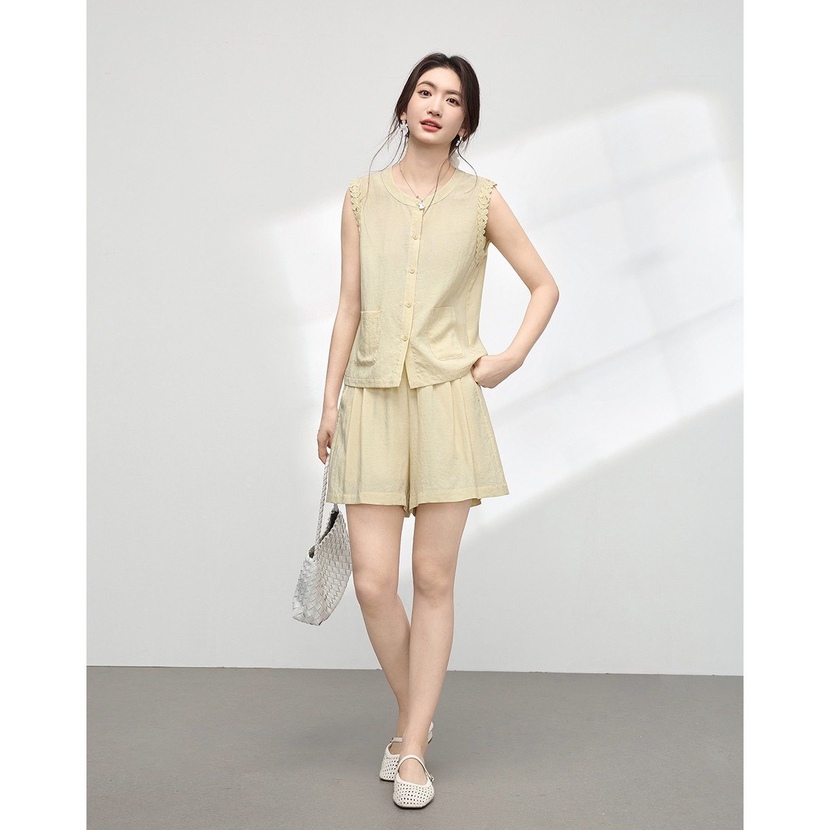 Women's Yellow Sleeveless Suit - Elastic Lace Trim recension och pris